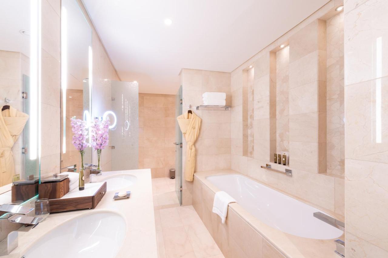 Shaza Doha Hotel ภายนอก รูปภาพ Bathroom