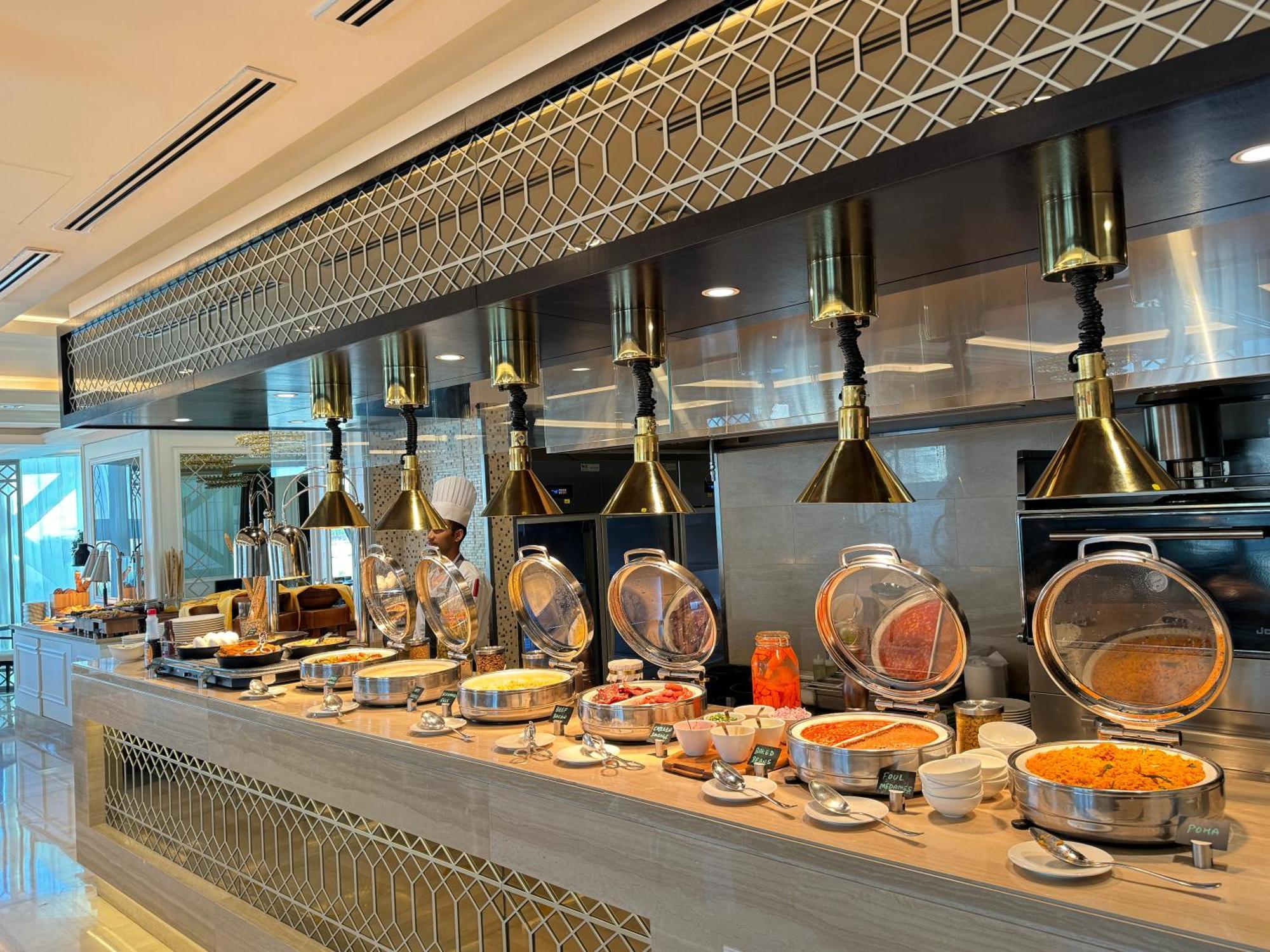 Shaza Doha Hotel ภายนอก รูปภาพ A buffet at a hotel