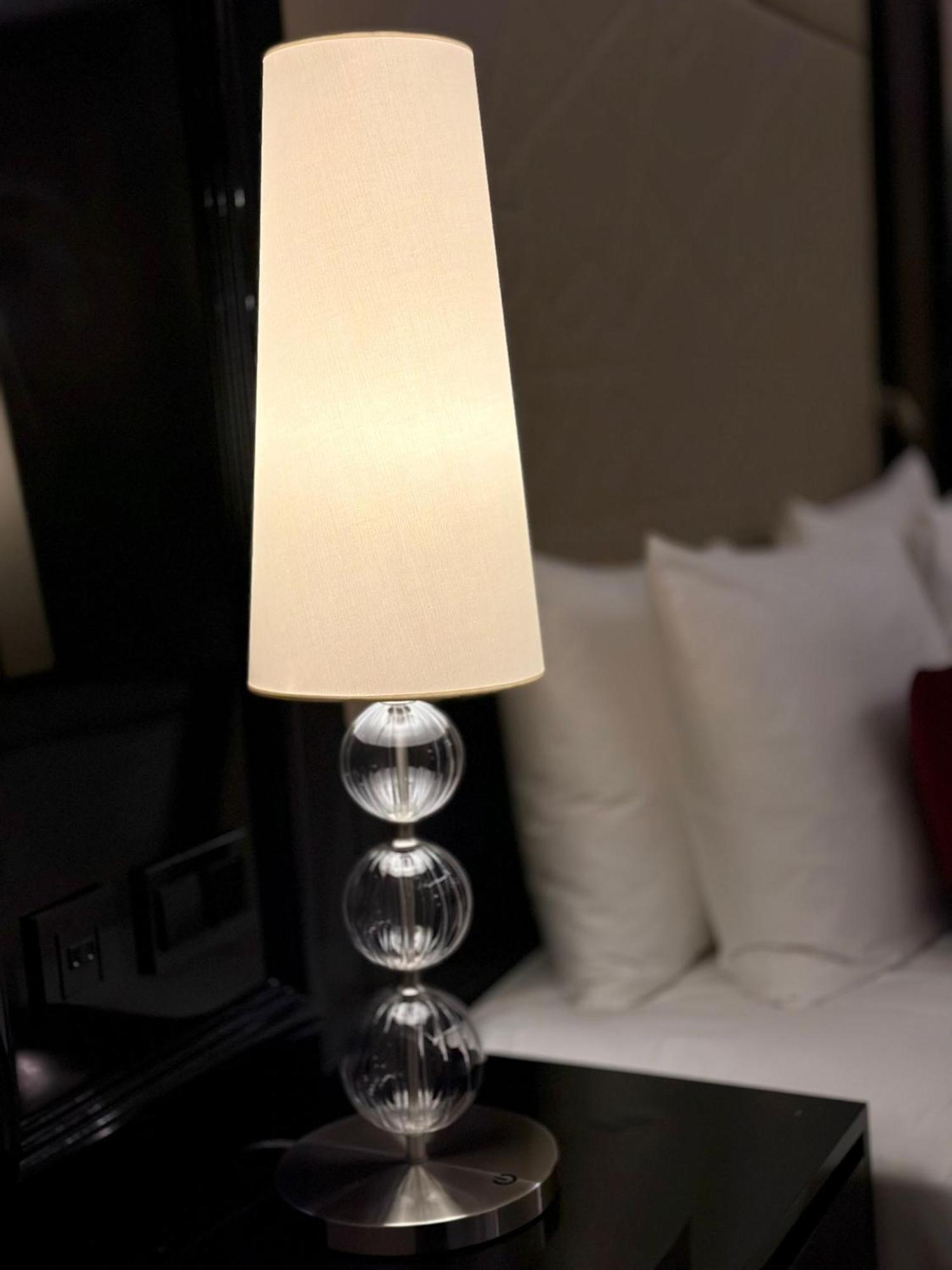 Shaza Doha Hotel ภายนอก รูปภาพ A lampshade